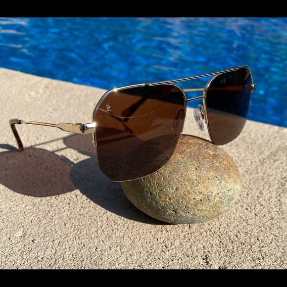 Raen Optics Munroe Gold Jaguar Sunglasses - Picture 3 of 12